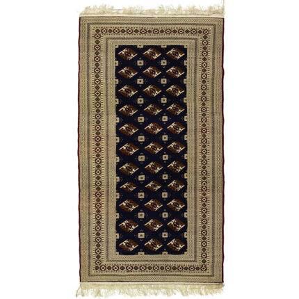 Luxurious 3m Hand-Woven Silk Chele Carpet