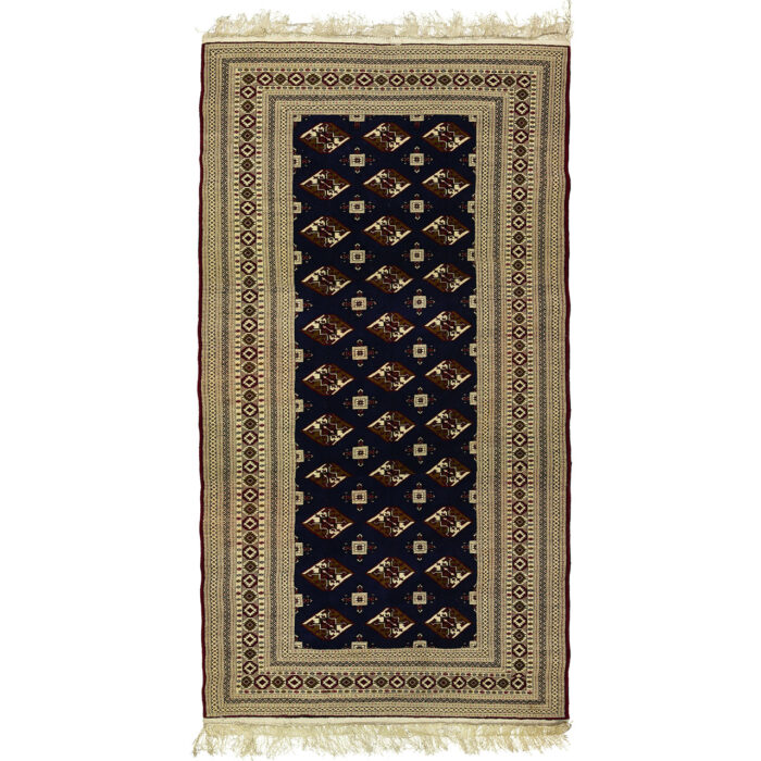 Luxurious 3m Hand-Woven Silk Chele Carpet