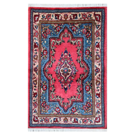 Luxurious Half-Meter Sarouk Hand-Knotted Wool Rug - Exquisite Craftsmanship